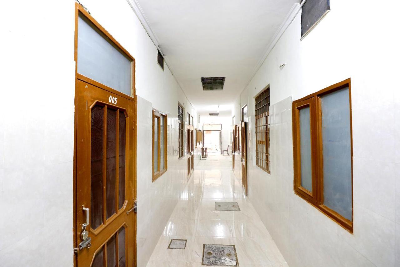 Spot On 44679 Hotel Samrat Sohāna Dış mekan fotoğraf