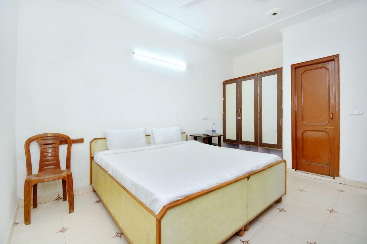 Spot On 44679 Hotel Samrat Sohāna Dış mekan fotoğraf